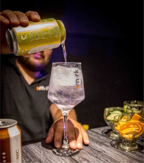 Lata MRK Gin Tonic Limón - Imagen 2